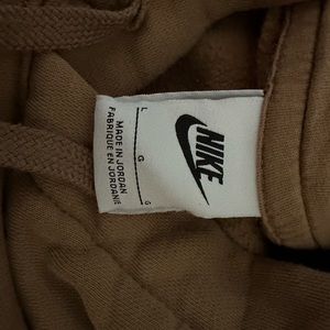 Nike hoodie in great condition.